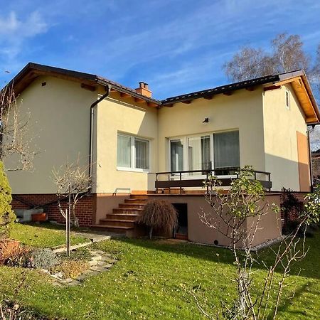 הוילה Oddych Pri Martinskych Holiach /Mountains Vacation מראה חיצוני תמונה